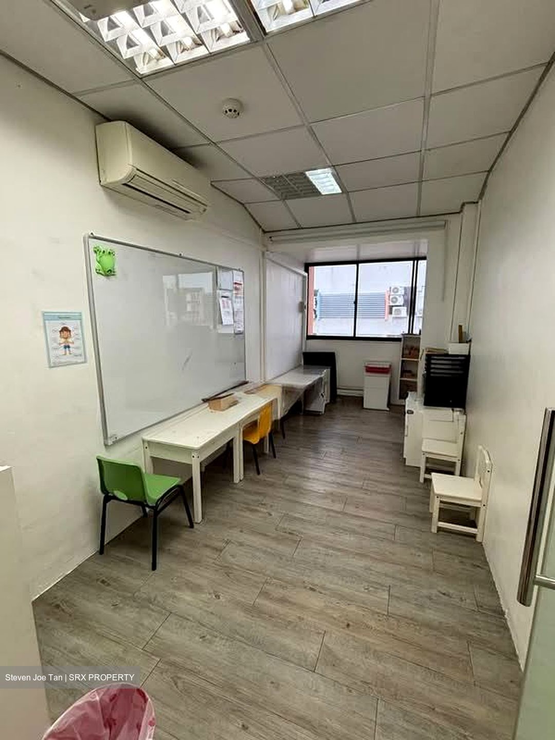 Goldhill Shopping Centre (D11), Retail #595646981